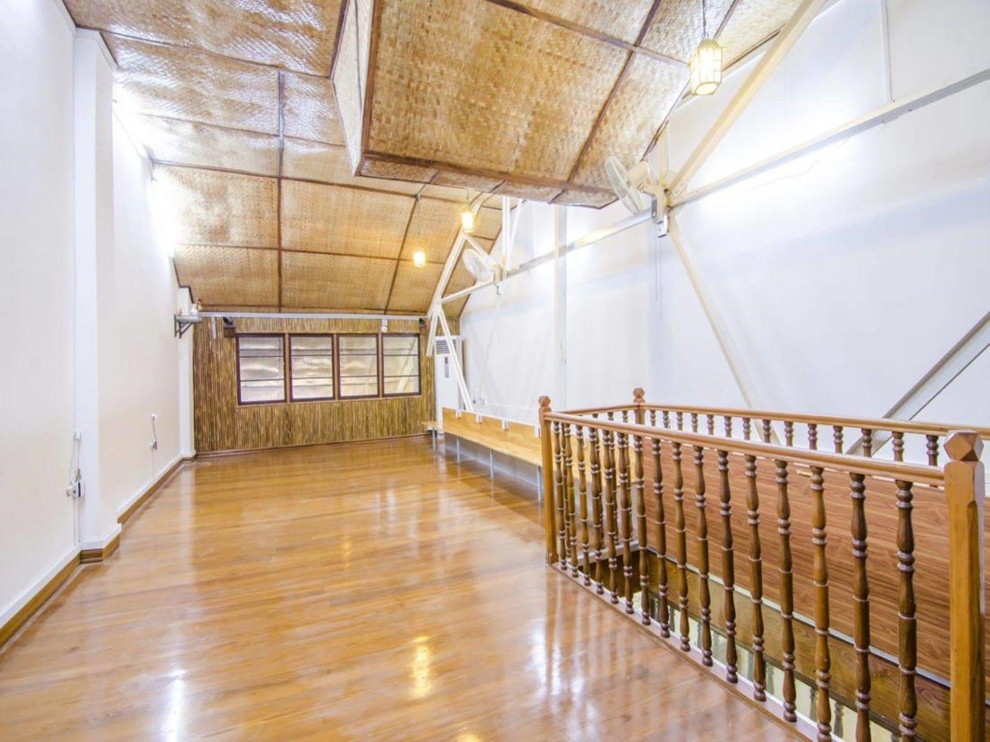 Min Galar Par Hostel Yangon Exterior photo